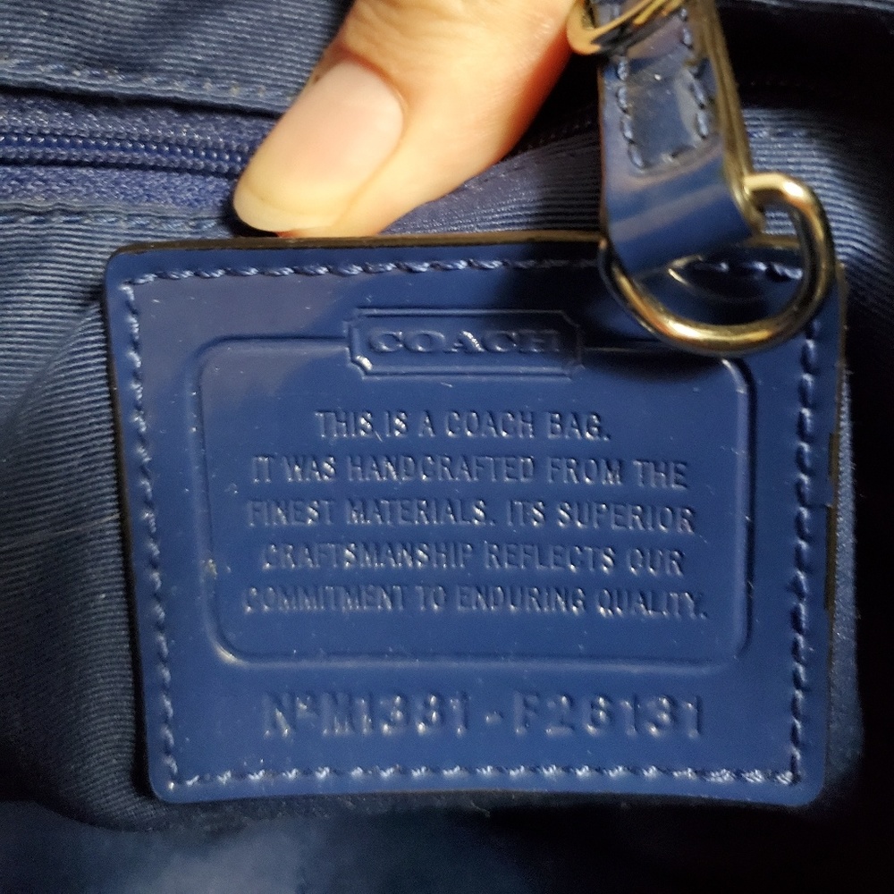 Real coach handbag - Picture 3 of 4